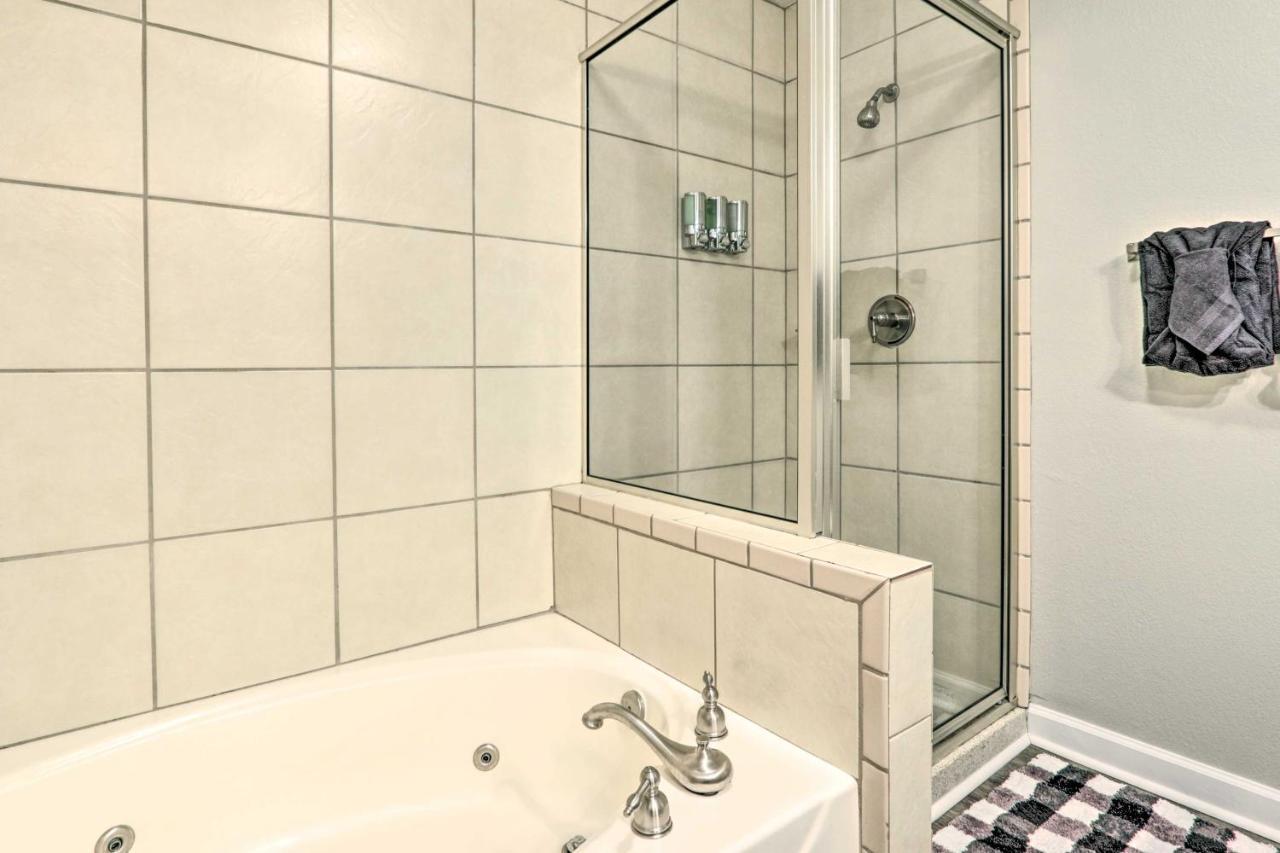 Downtown Pigeon Forge Condo With Pool Access! المظهر الخارجي الصورة